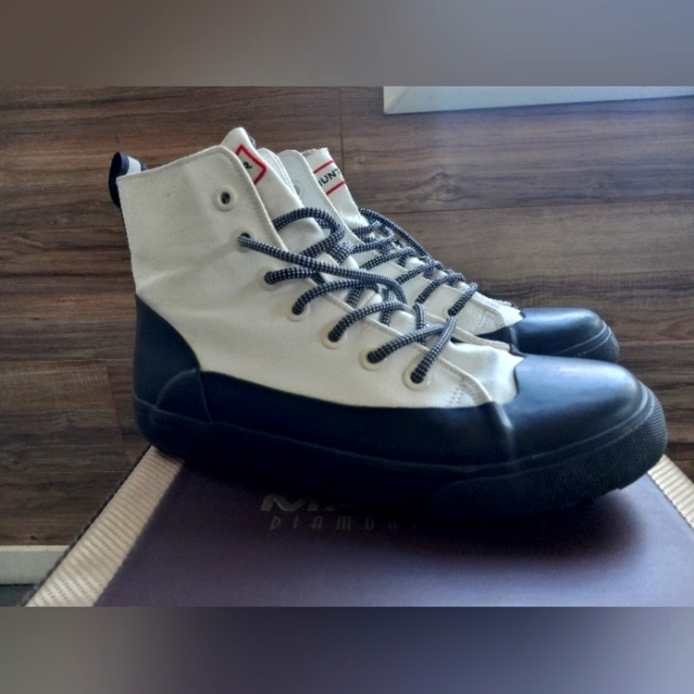 Hunter for target unisex dipper canvas shoes size M 7.5/W 9.5